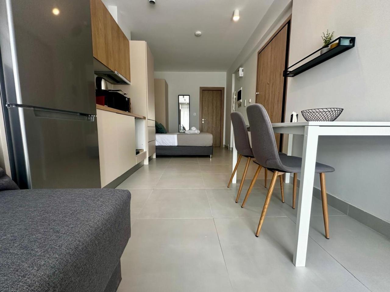 Alki-House Aparthotel Athena Bagian luar foto