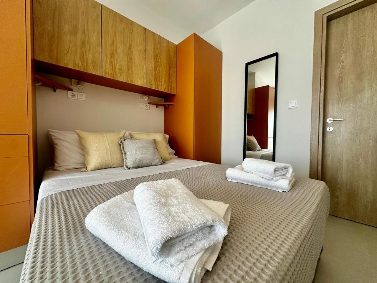 Alki-House Aparthotel Athena Bagian luar foto