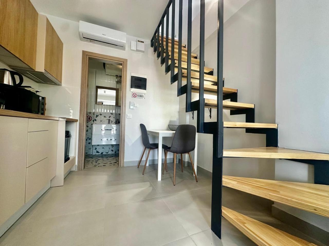 Alki-House Aparthotel Athena Bagian luar foto