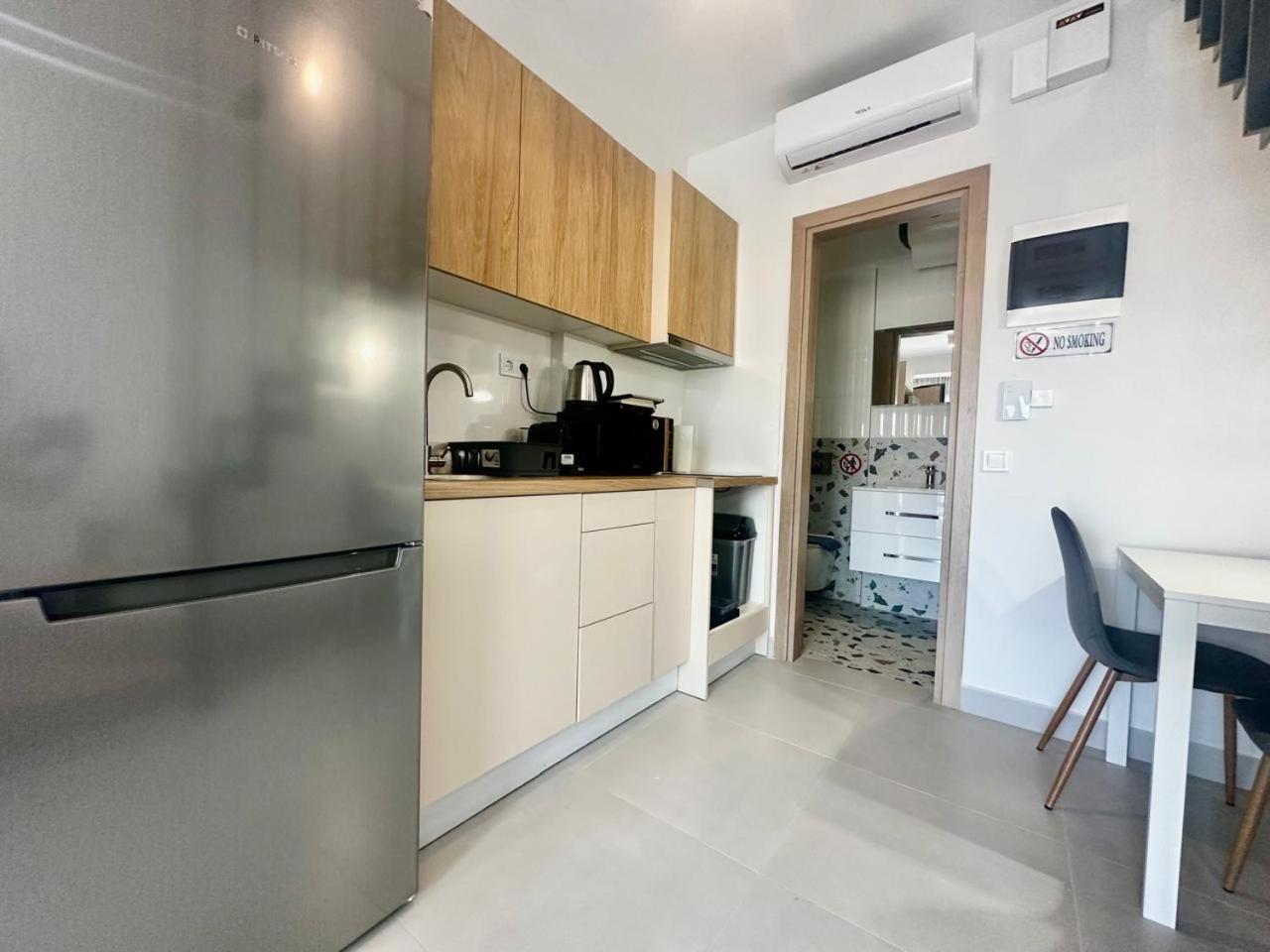 Alki-House Aparthotel Athena Bagian luar foto