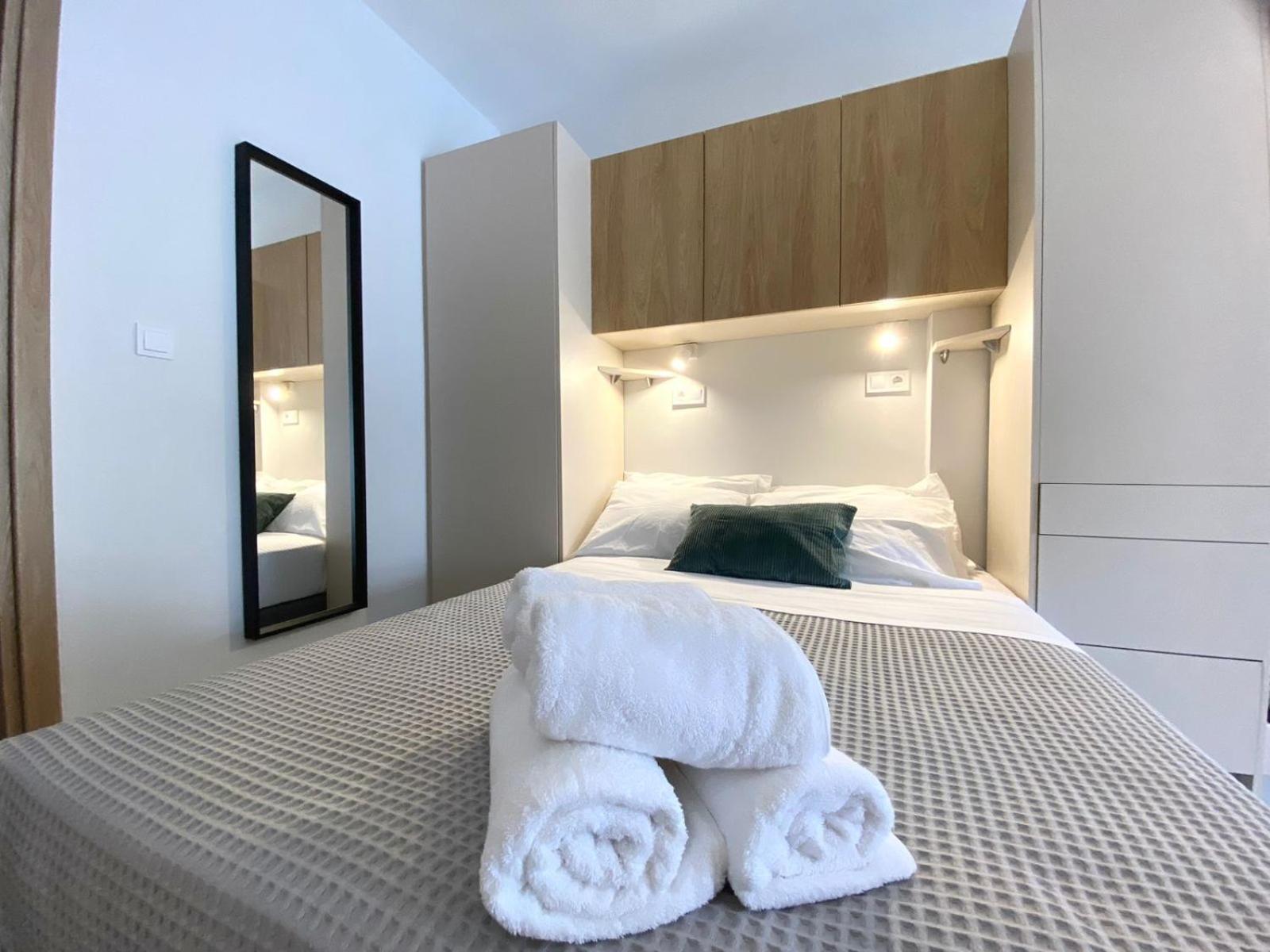 Alki-House Aparthotel Athena Bagian luar foto