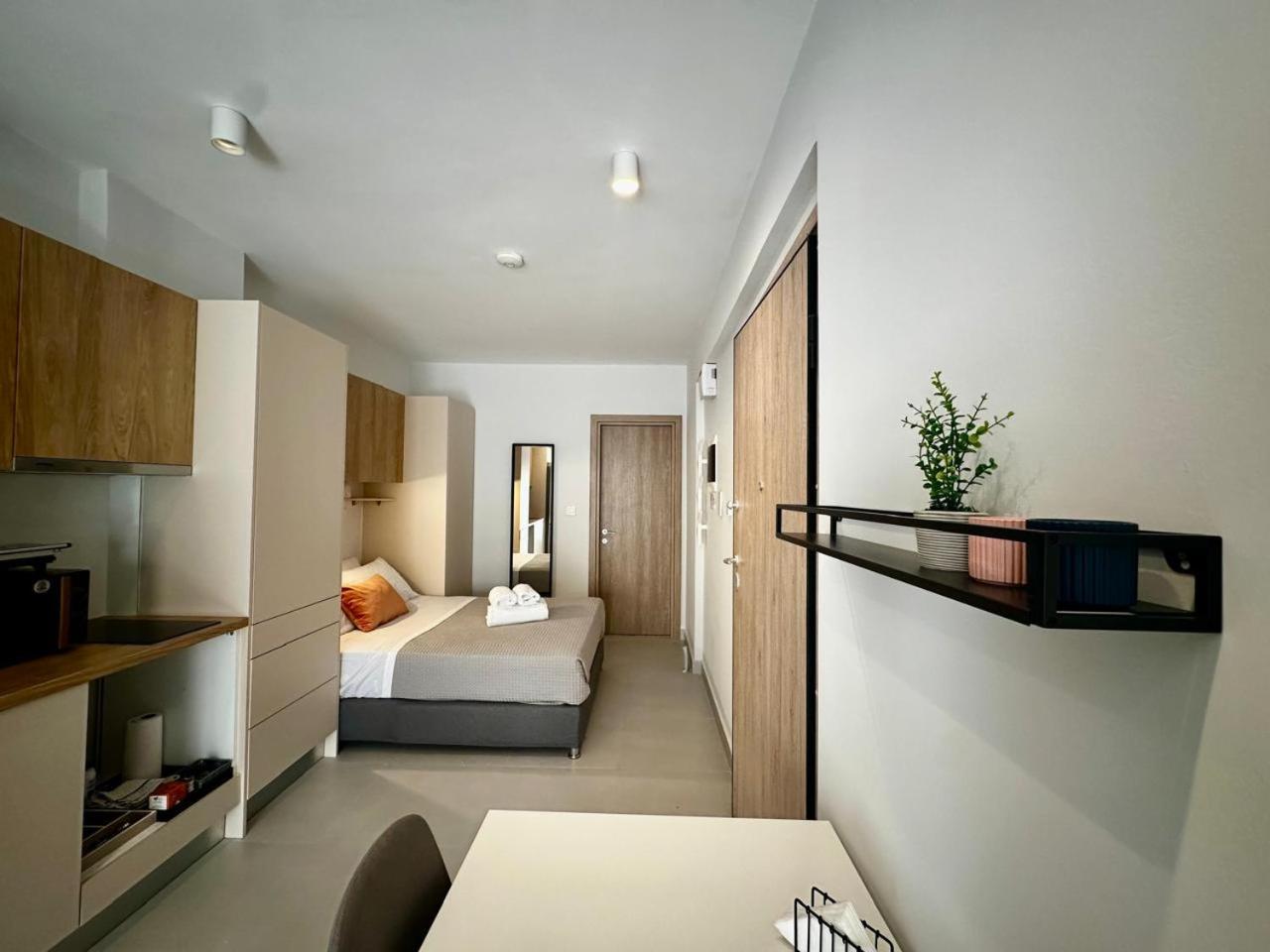 Alki-House Aparthotel Athena Bagian luar foto